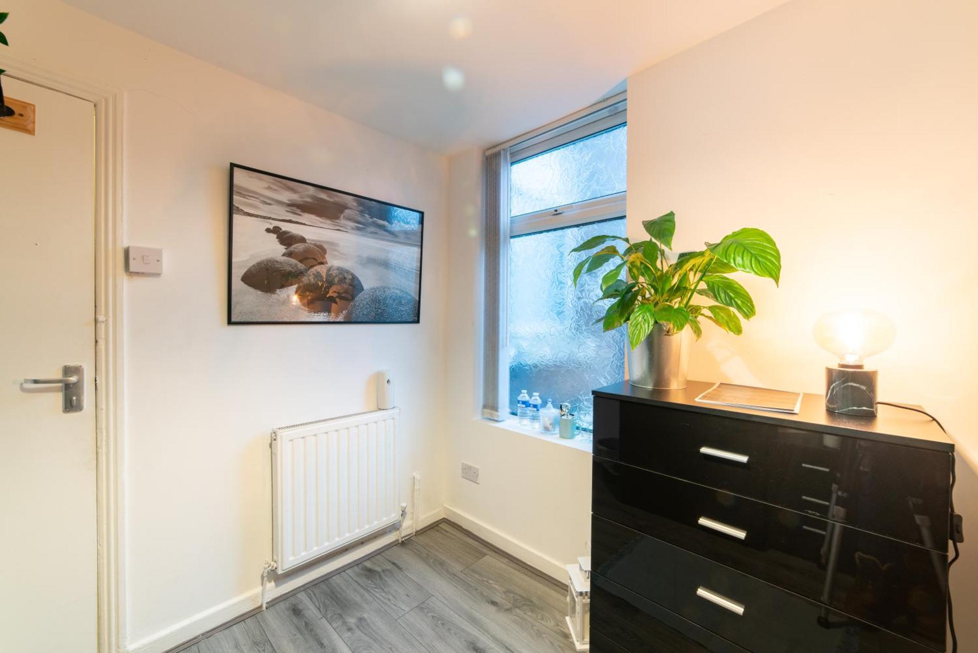 Cozy Rooms In Shared Accommodation Near Anfield Stadium With Parking And Wifi Liverpool Exterior photo