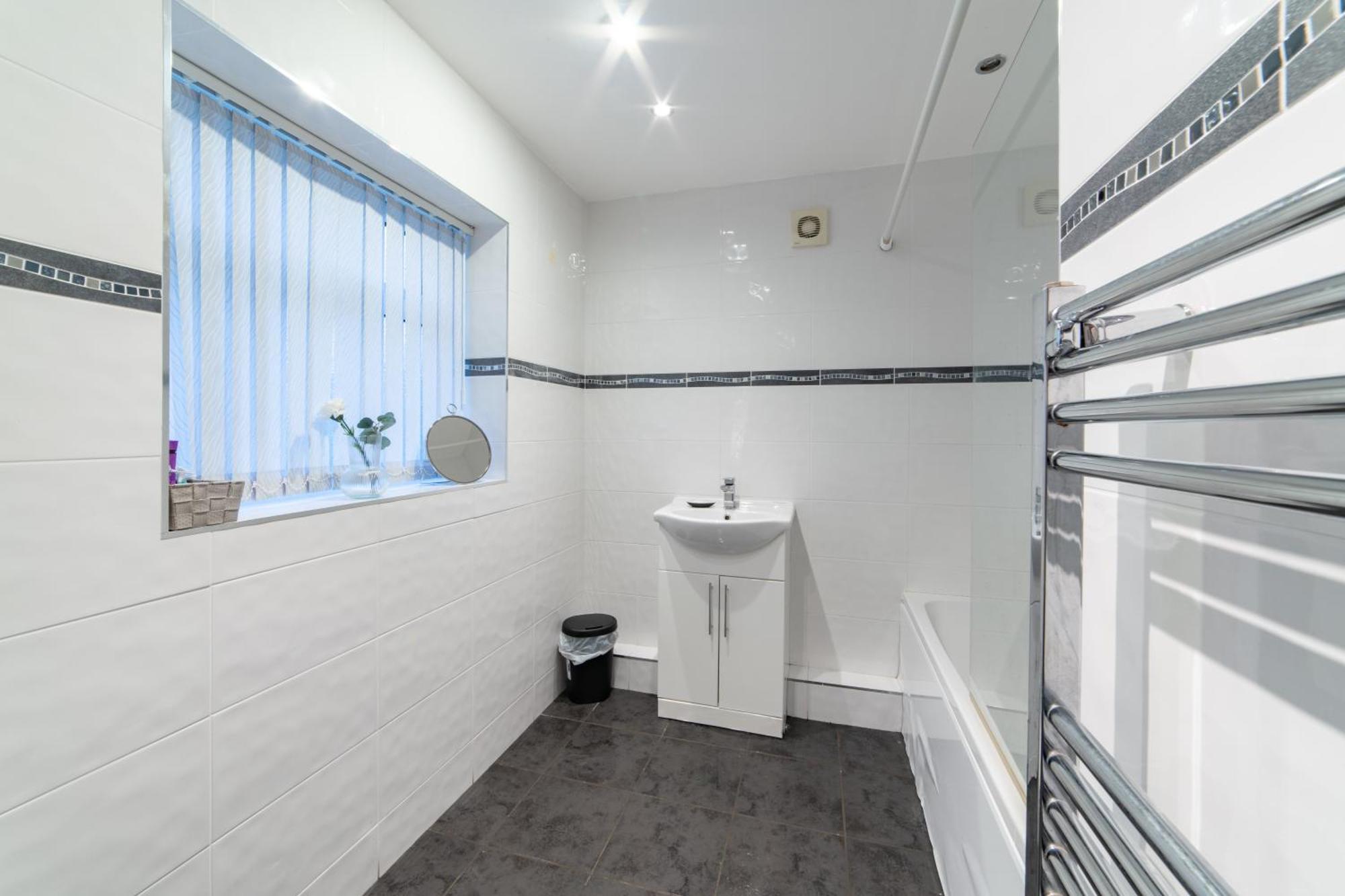 Cozy Rooms In Shared Accommodation Near Anfield Stadium With Parking And Wifi Liverpool Exterior photo